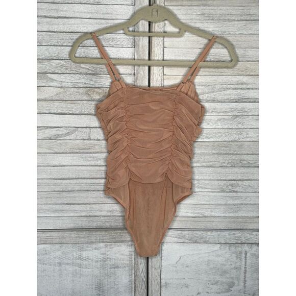 𝅺Forever 21 Ruched Bodysuit Tank Top Size Small - Picture 2 of 5